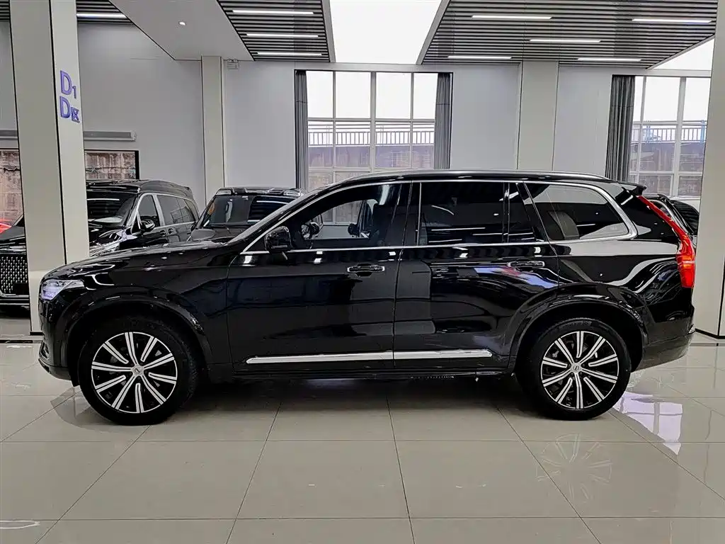 Volvo XC90 — фото 3