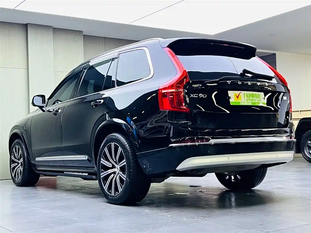 Volvo XC90 PHEV — фото 6