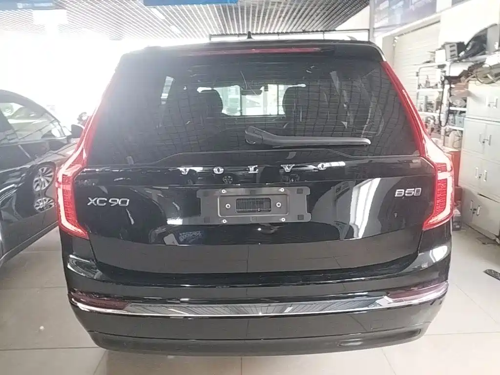 Volvo XC90 — фото 6