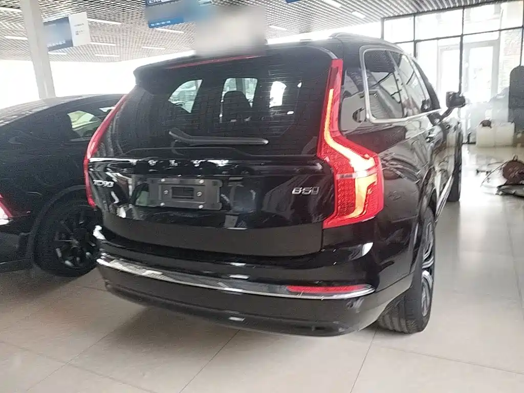 Volvo XC90 — фото 7