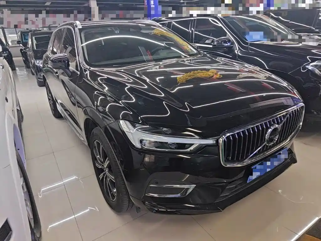 Volvo XC60 — фото 4