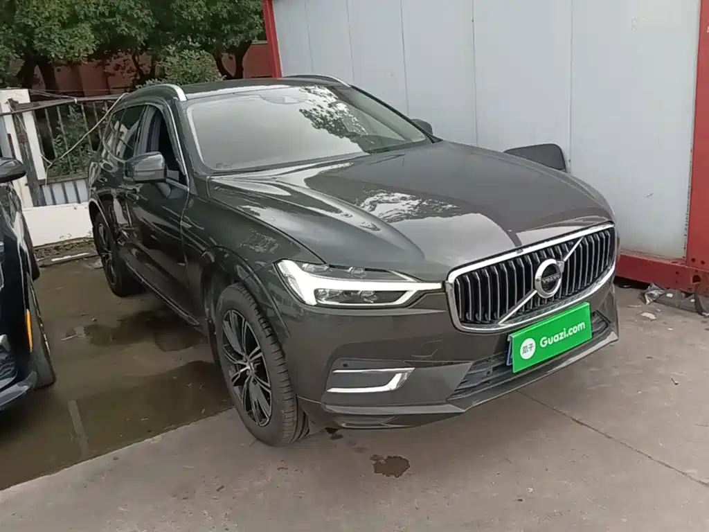 Volvo XC60 — фото 4