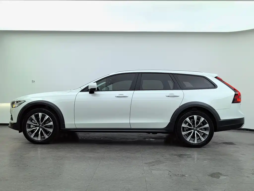 Volvo V90 — фото 9