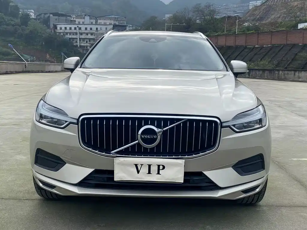Volvo XC60 — фото 2