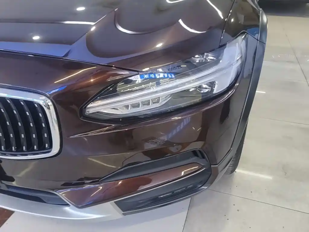 Volvo V90 — фото 24