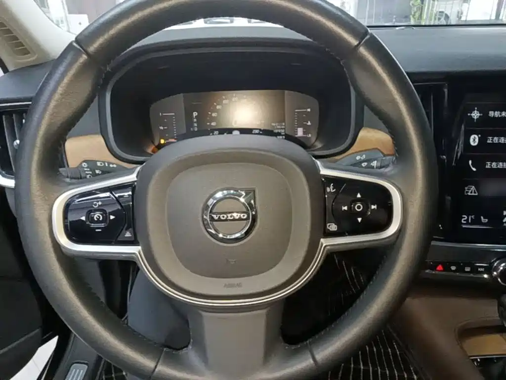 Volvo S90 — фото 11