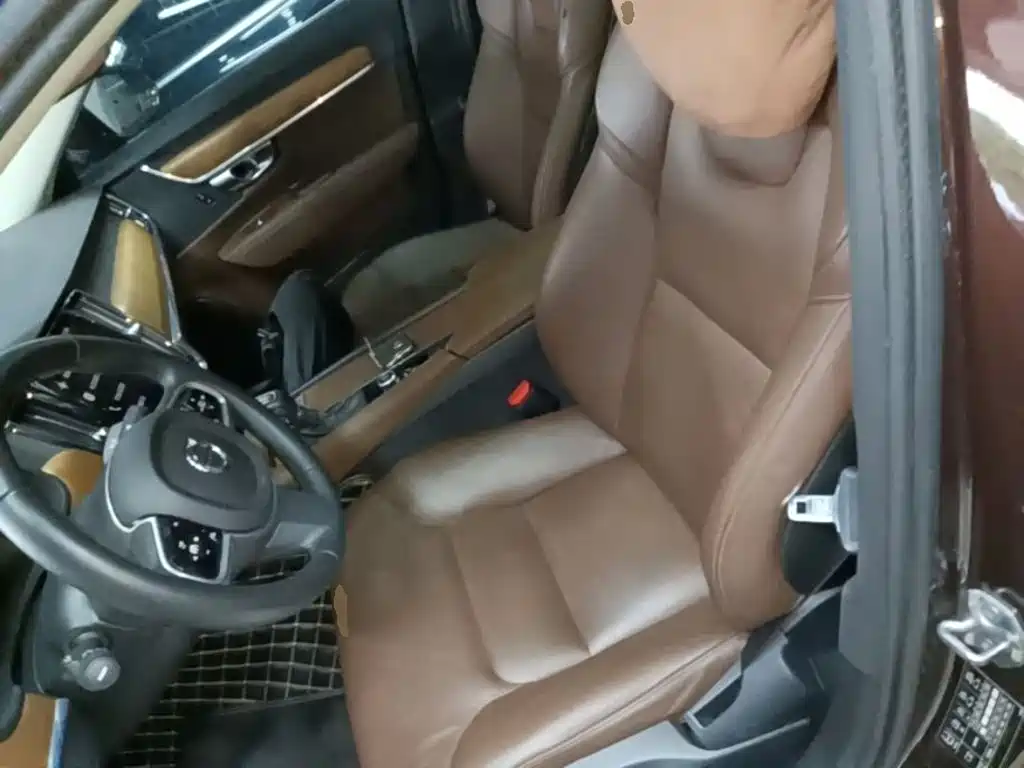 Volvo S90 — фото 15