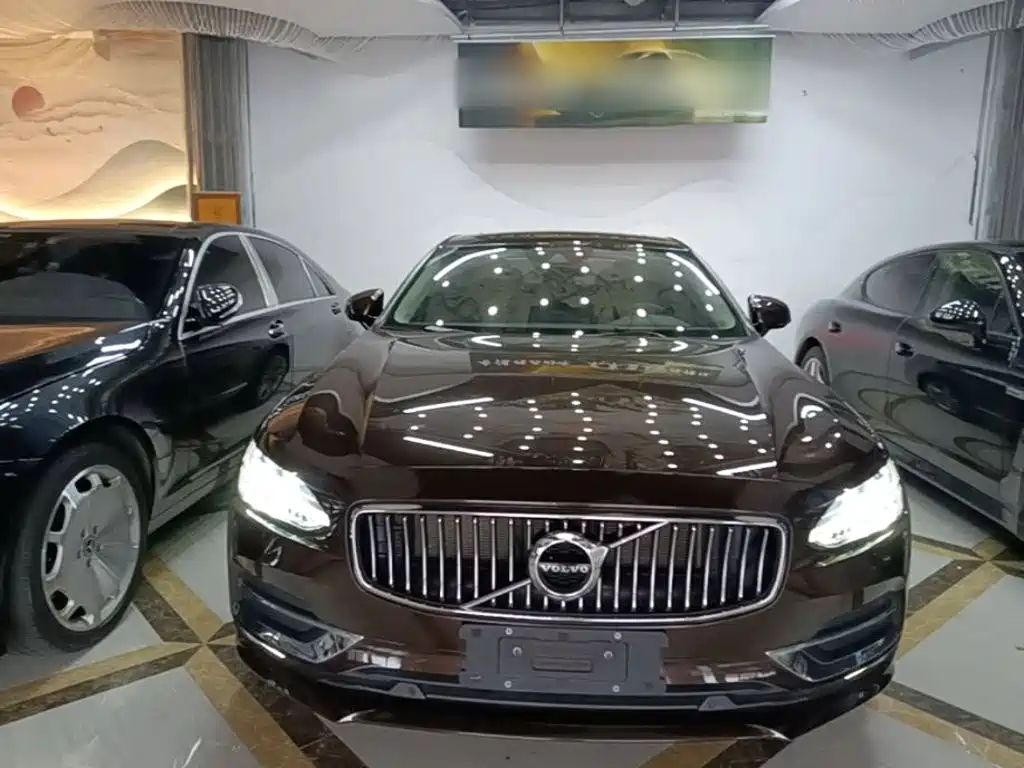 Volvo S90 — фото 3