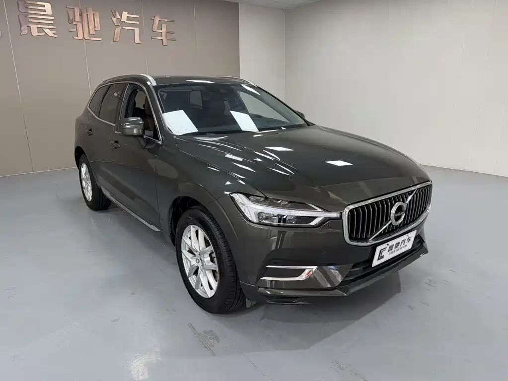 Volvo XC60 — фото 3