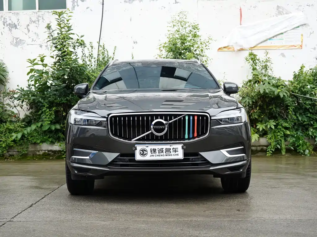 Volvo XC60 — фото 2