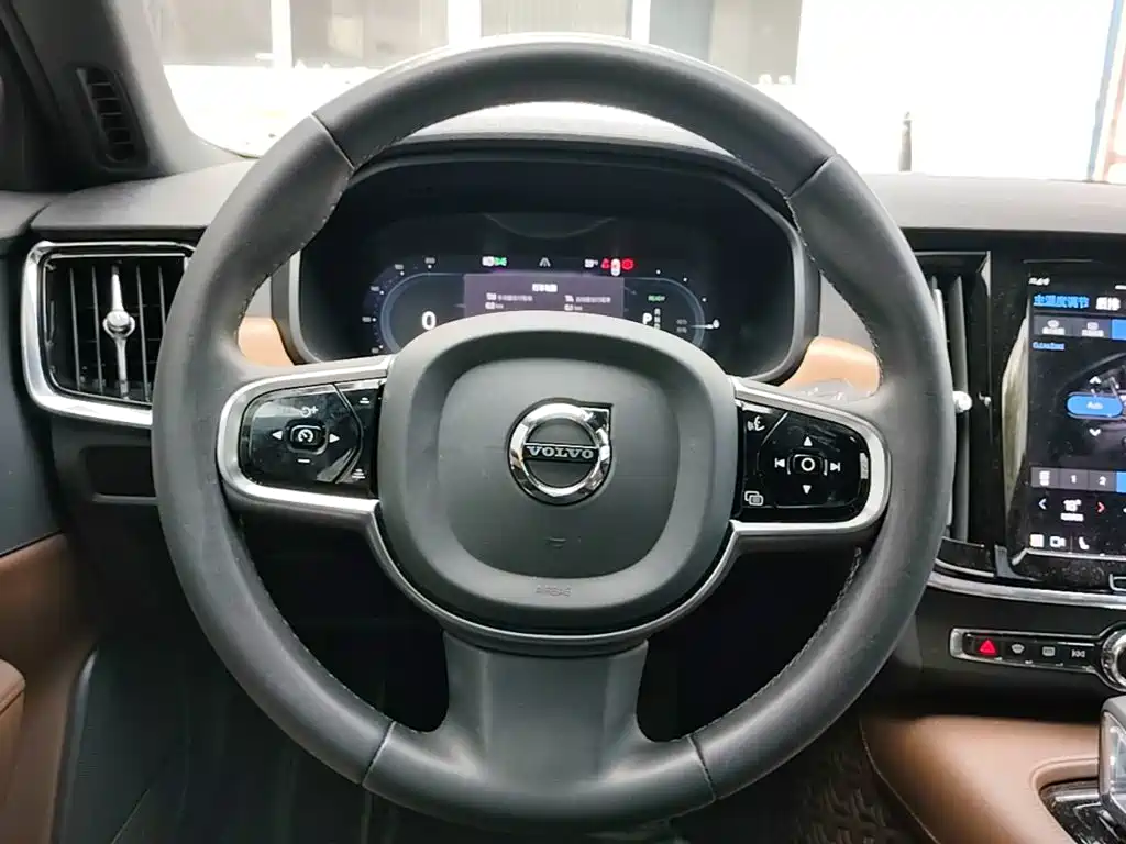 Volvo S90 PHEV — фото 7