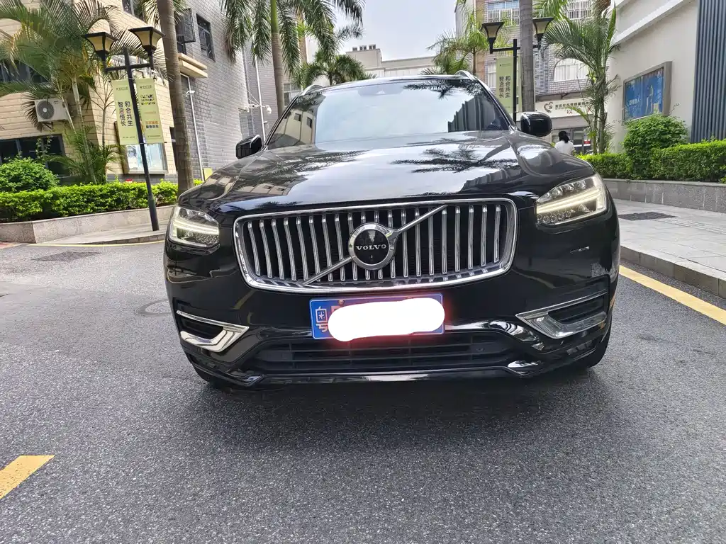 Volvo XC90 — фото 2