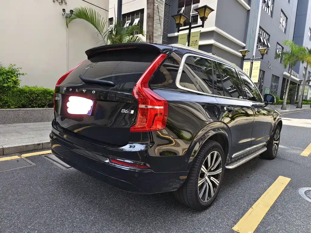 Volvo XC90 — фото 8