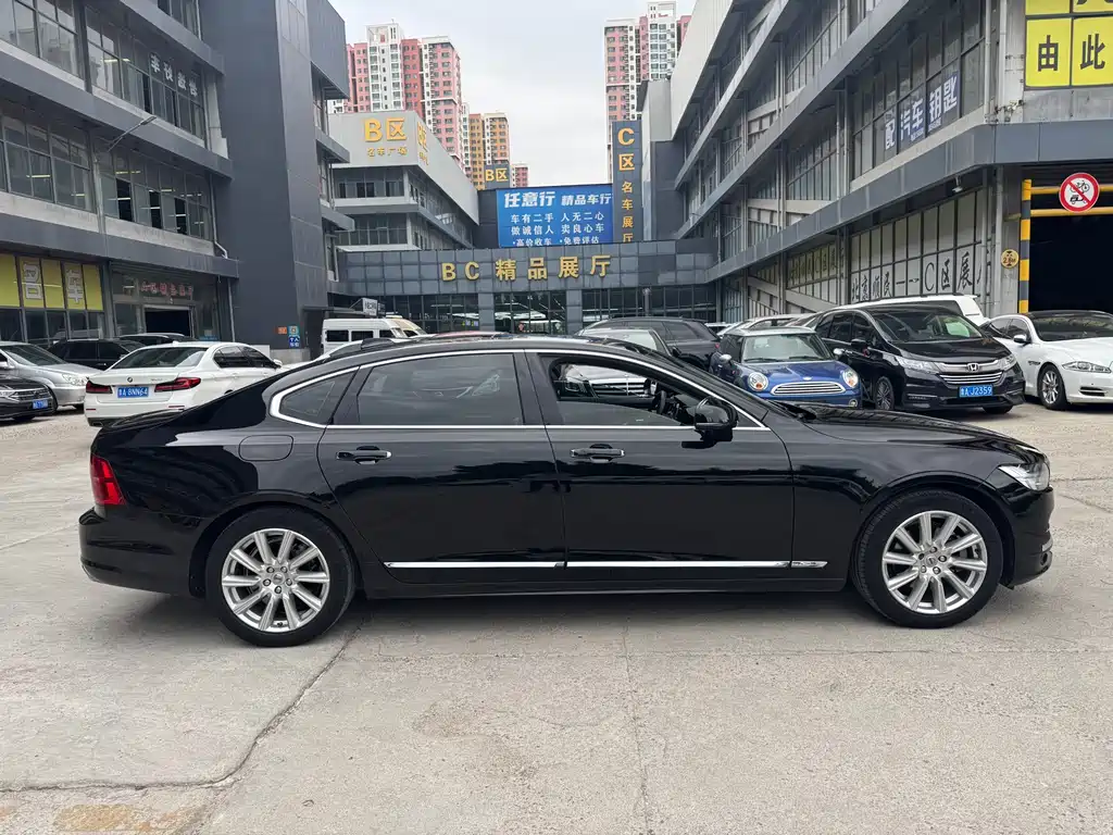 Volvo S90 — фото 3