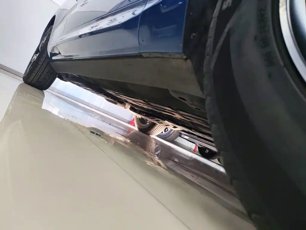 Volvo XC60 — фото 20