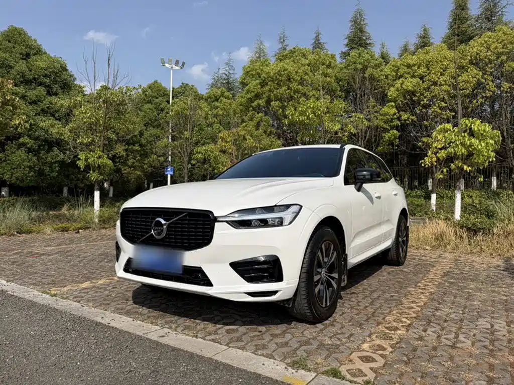 Volvo XC60 — фото 2