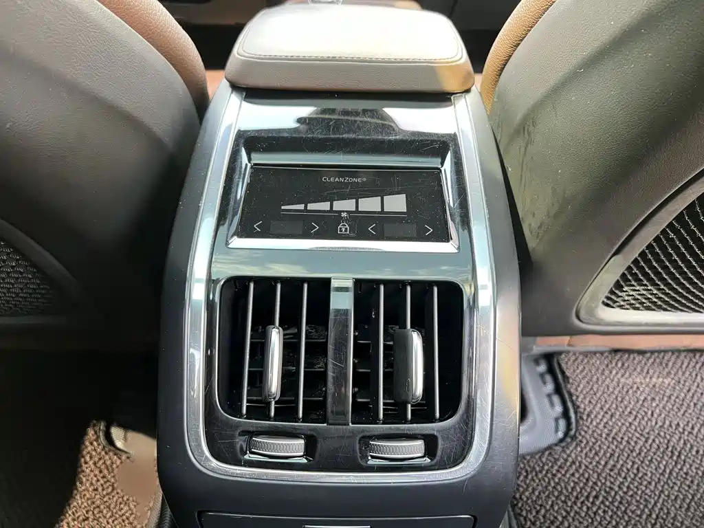 Volvo S90 — фото 22