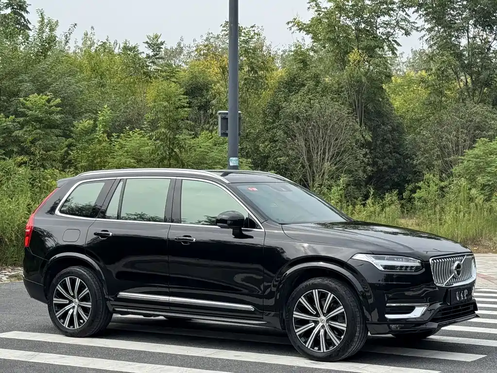 Volvo XC90 — фото 3
