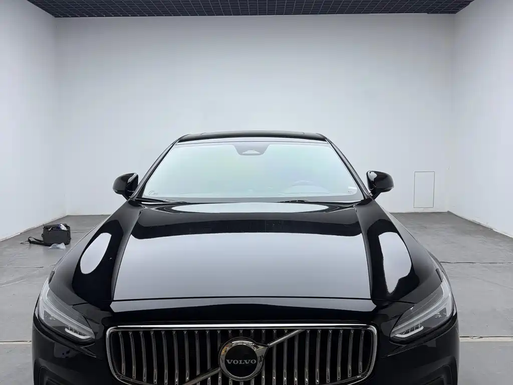 Volvo S90 — фото 3