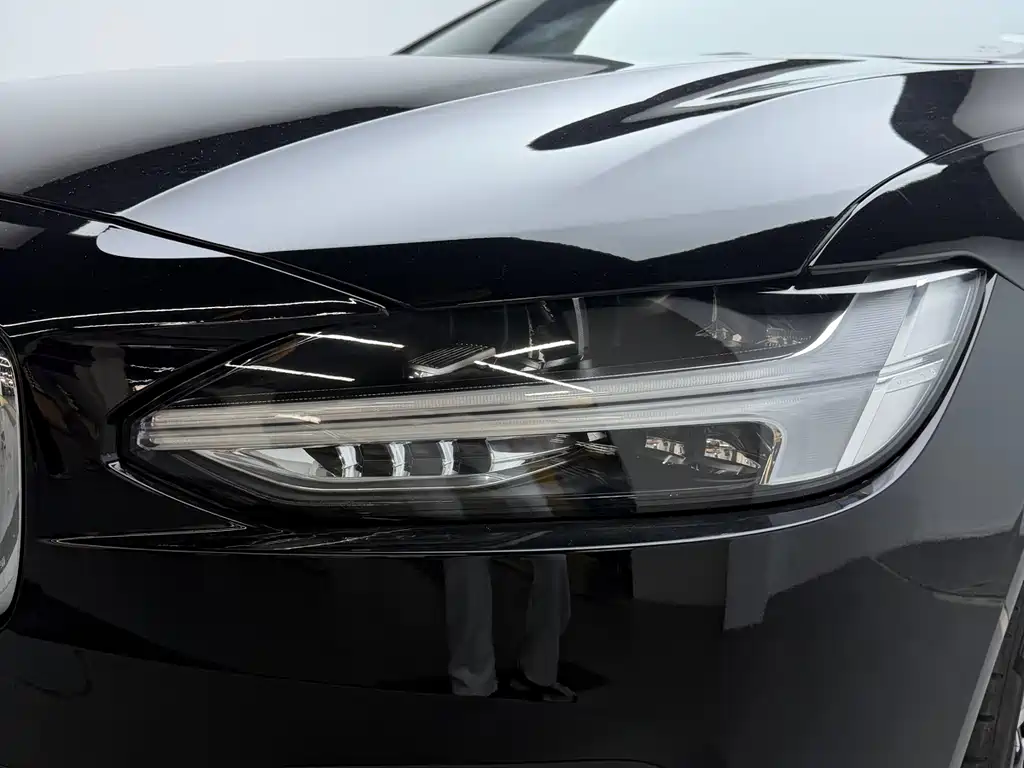 Volvo S90 — фото 5