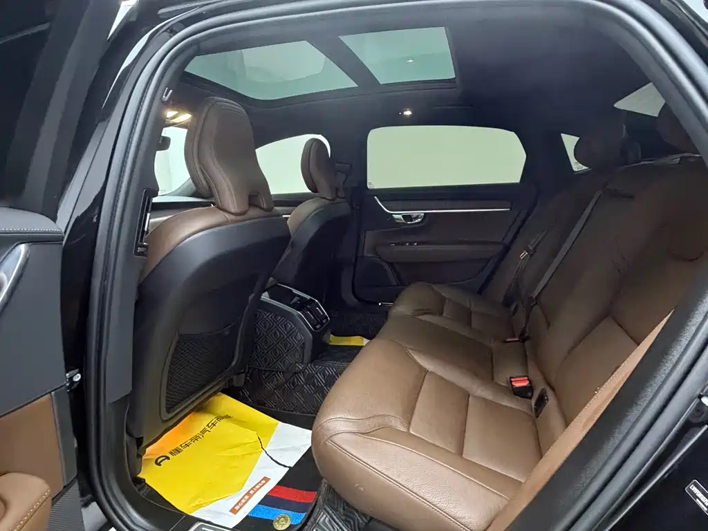 Volvo S90 — фото 10