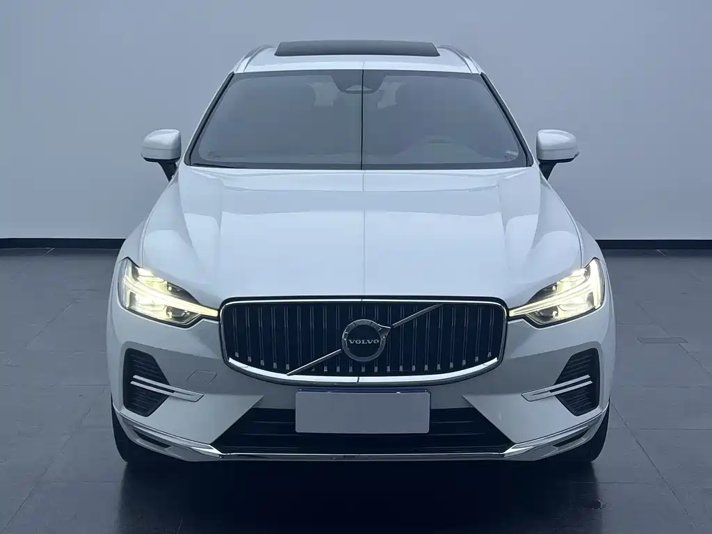 Volvo XC60 — фото 2