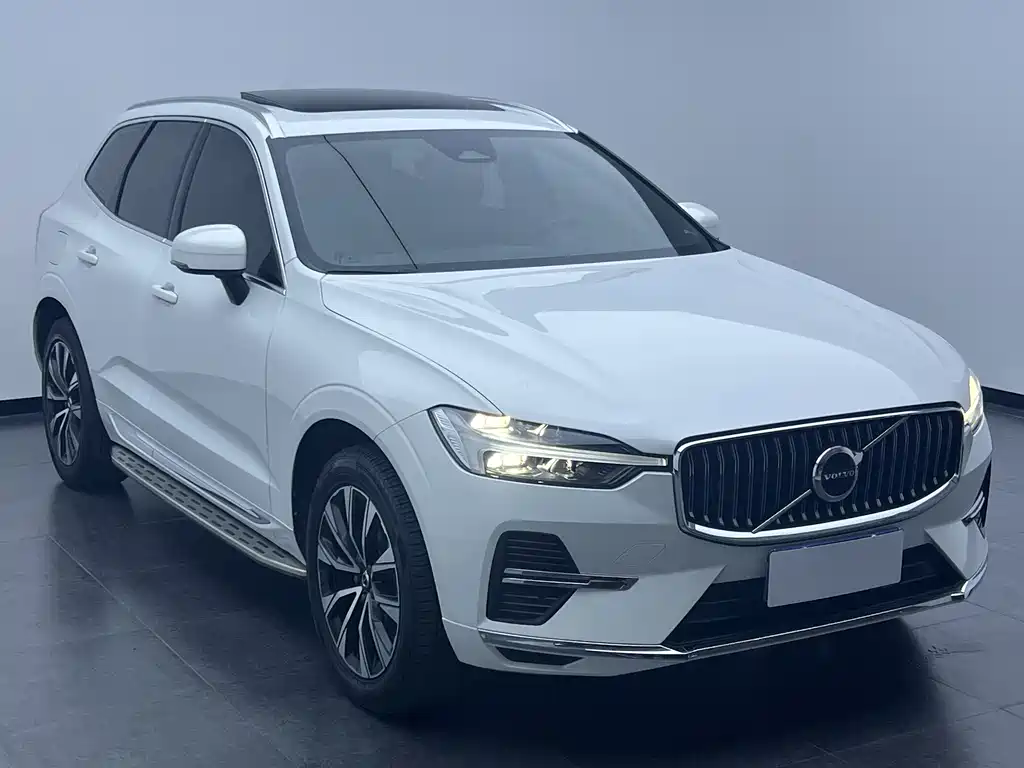 Volvo XC60 — фото 3