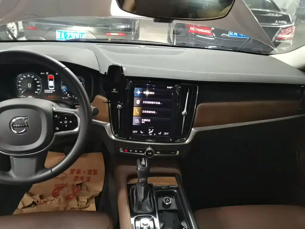 Volvo S90 — фото 13