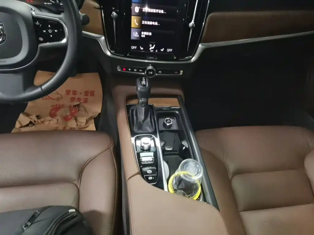 Volvo S90 — фото 14