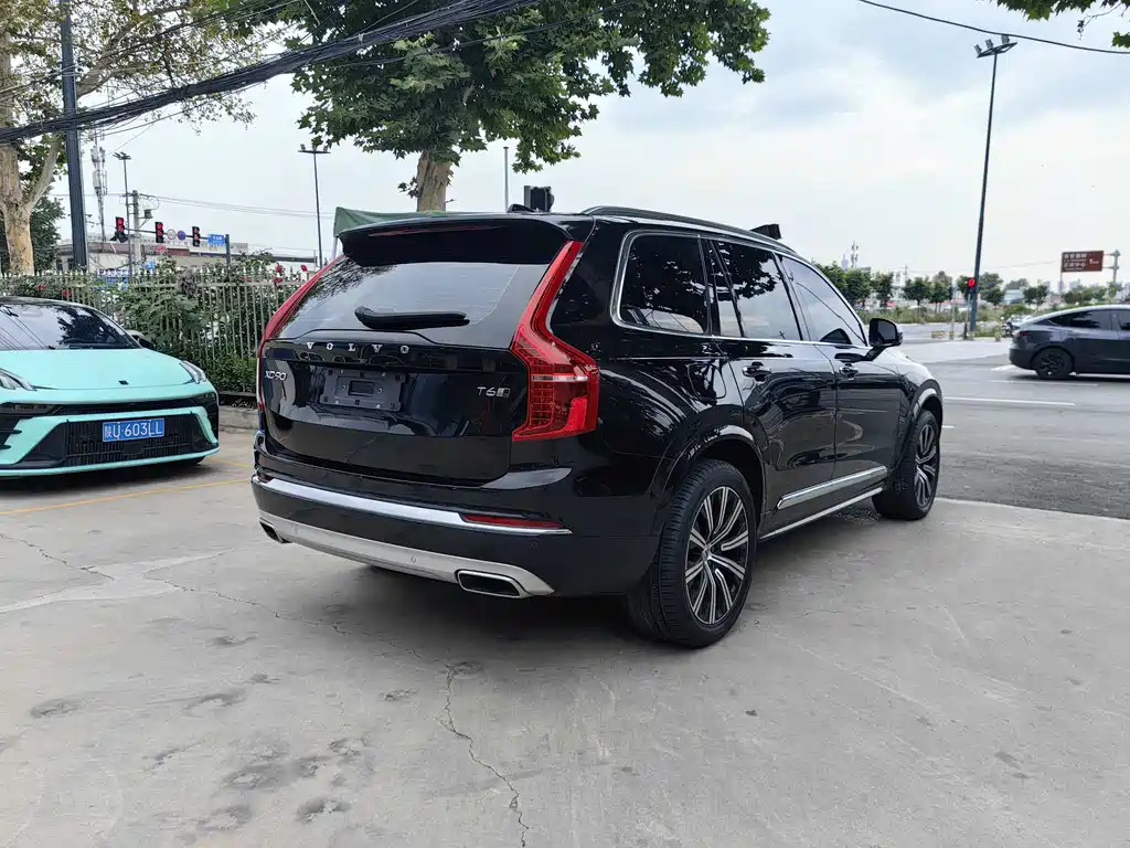 Volvo XC90 — фото 7