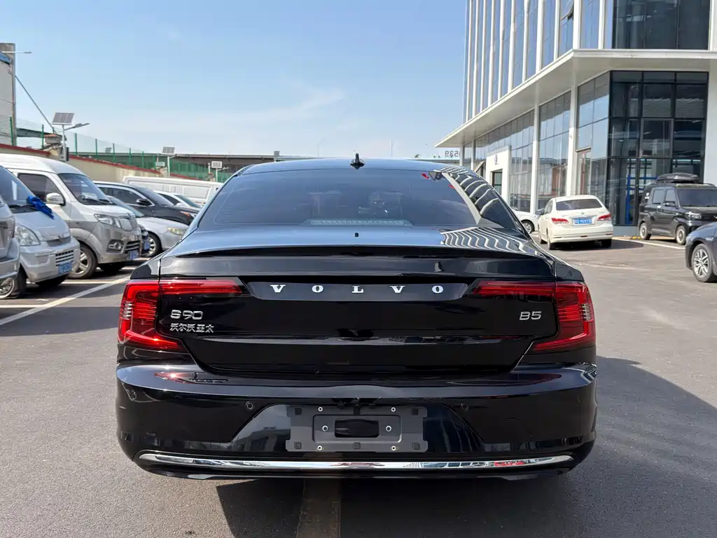 Volvo S90 — фото 14