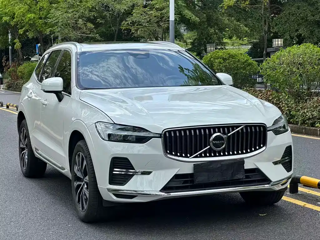 Volvo XC60 — фото 3