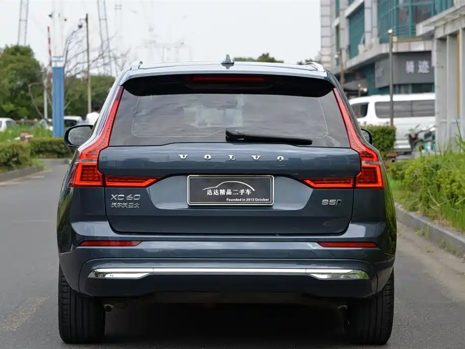 Volvo XC60 — фото 3