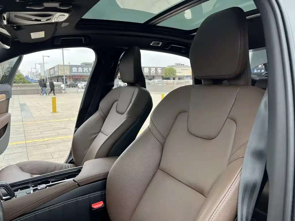 Volvo S90 — фото 13