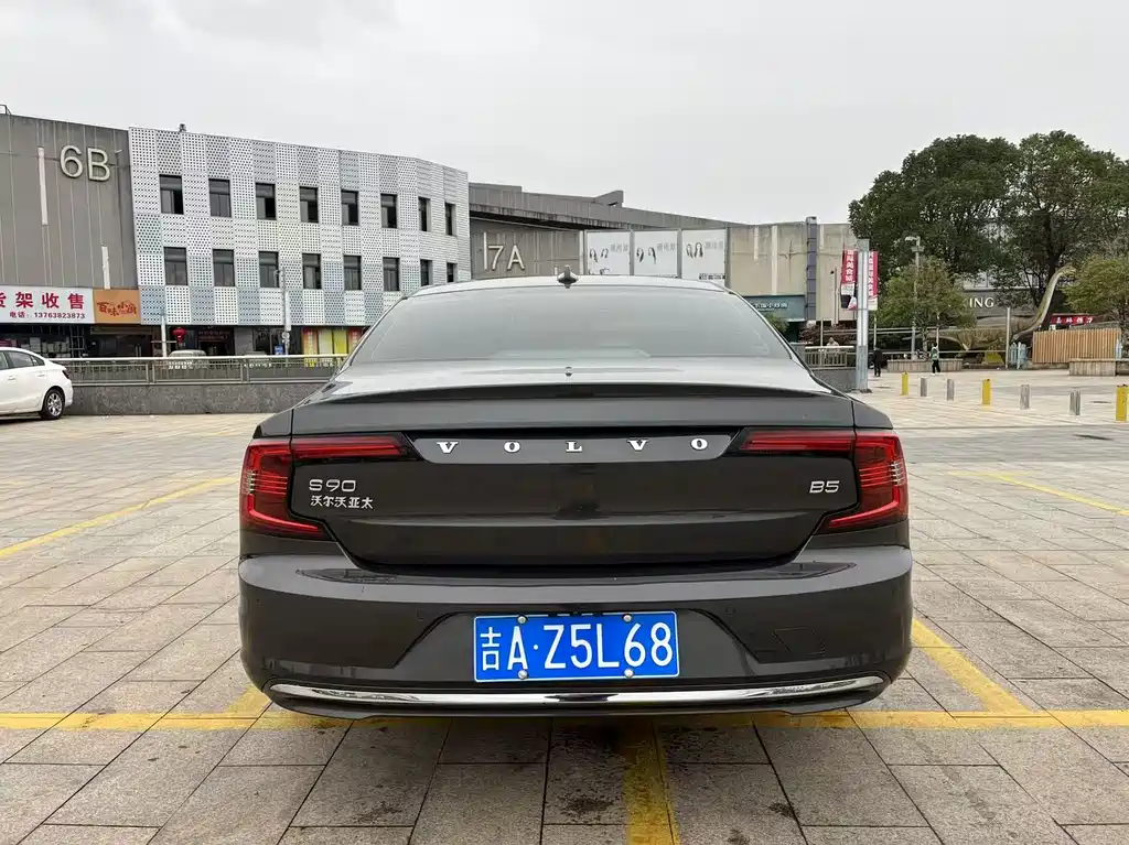 Volvo S90 — фото 5