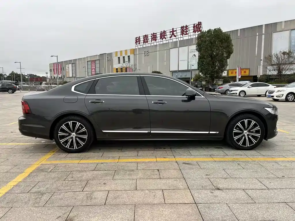 Volvo S90 — фото 8