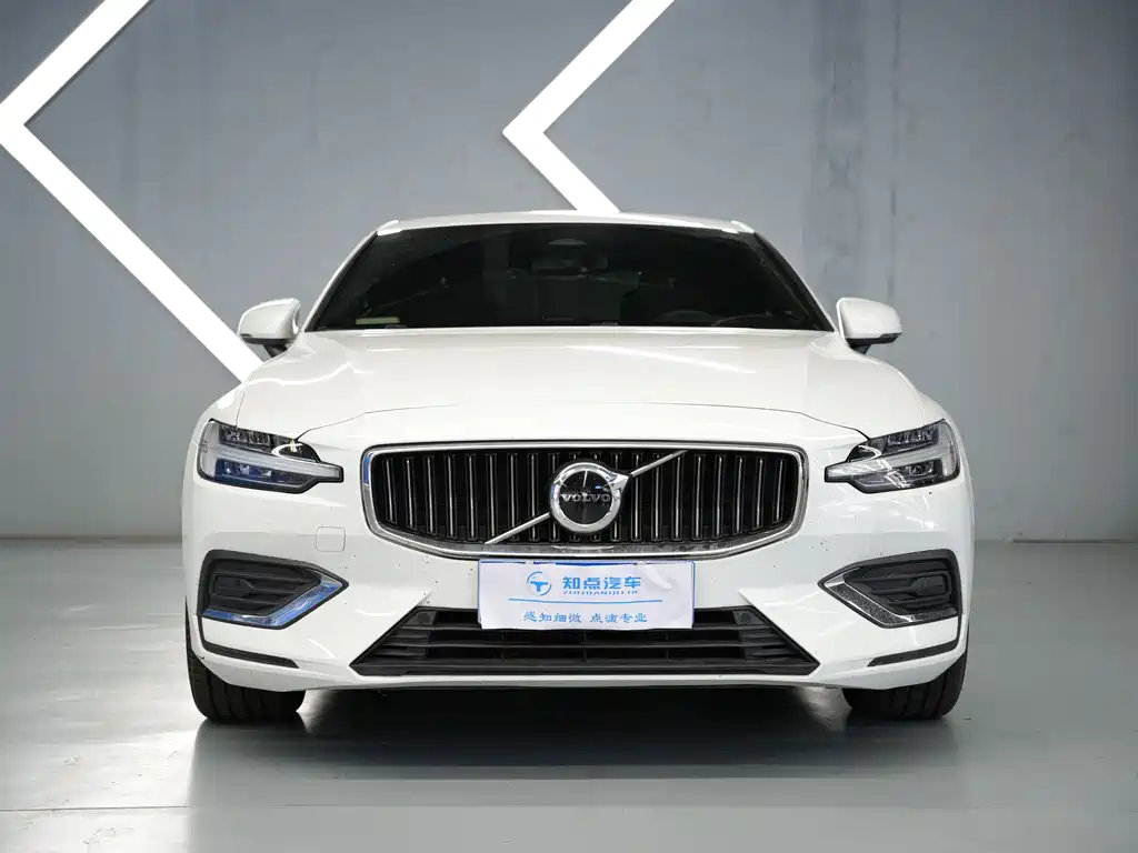 Volvo S60 — фото 2
