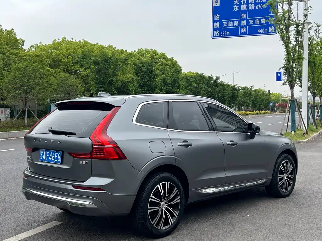 Volvo XC60 — фото 10