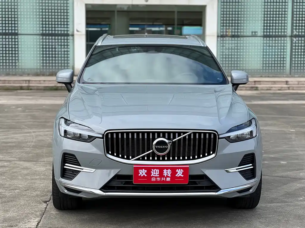 Volvo XC60 — фото 2