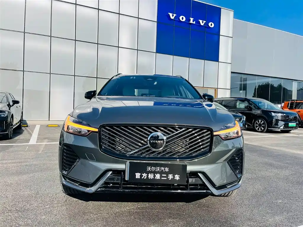 Volvo XC60 — фото 2