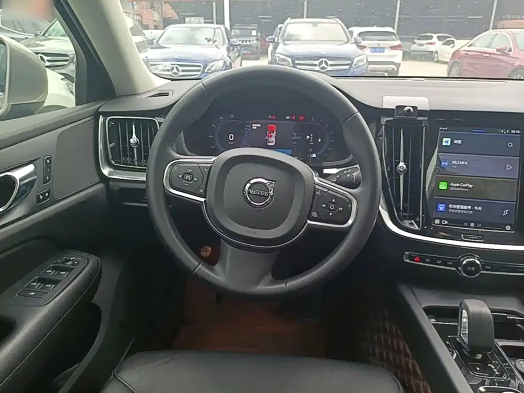 Volvo S60 — фото 11
