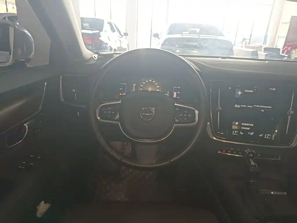 Volvo S90 — фото 11