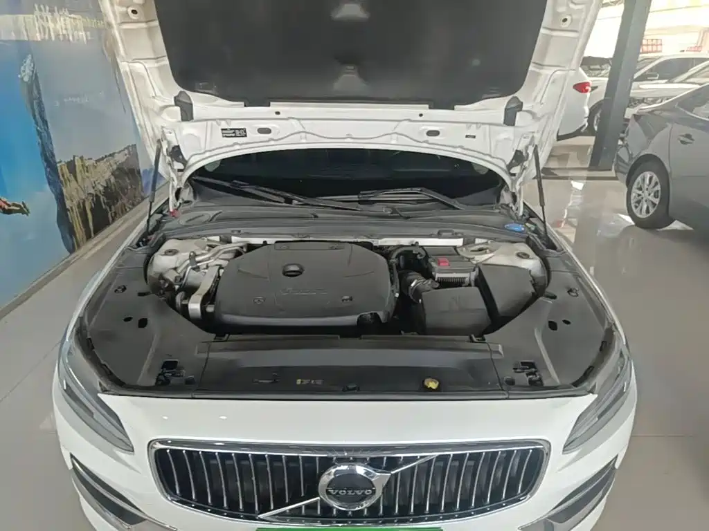 Volvo S90 — фото 20