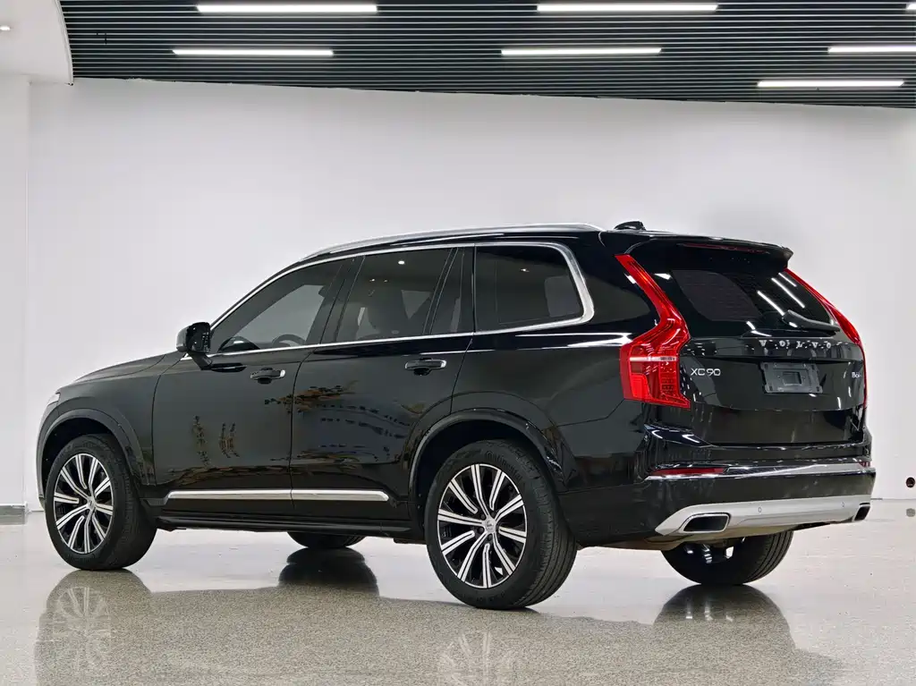 Volvo XC90 — фото 3