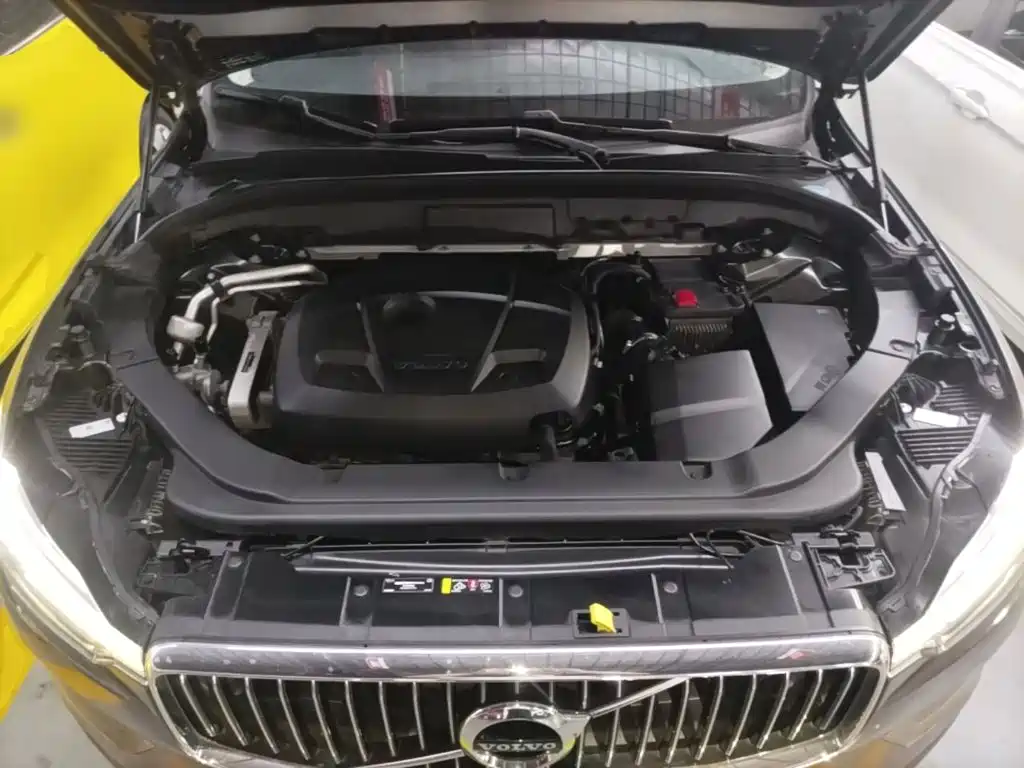 Volvo XC60 — фото 20