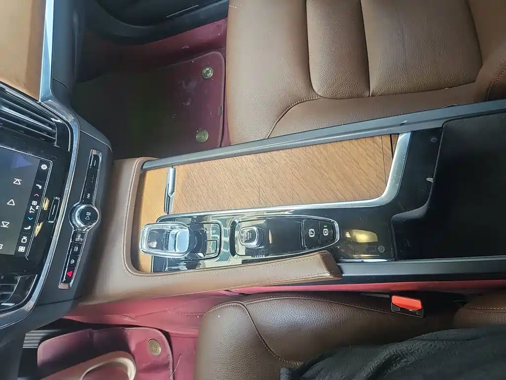 Volvo S90 — фото 11