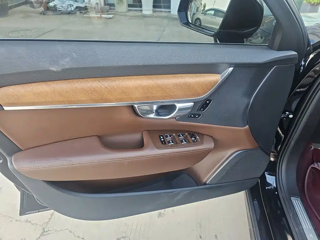 Volvo S90 — фото 13