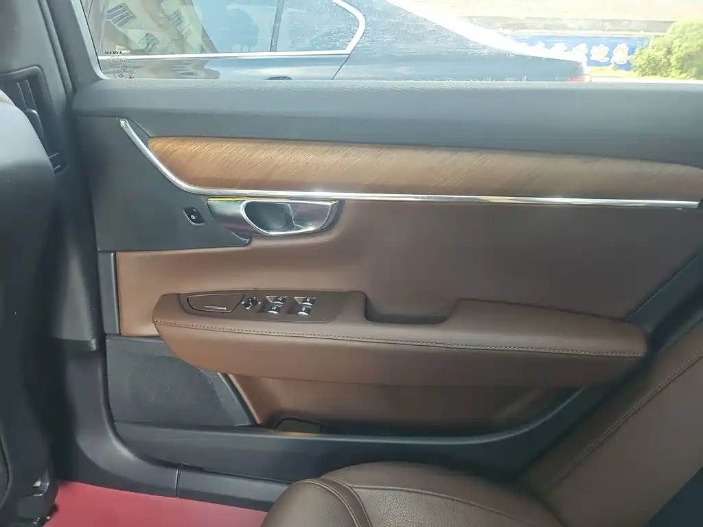 Volvo S90 — фото 15