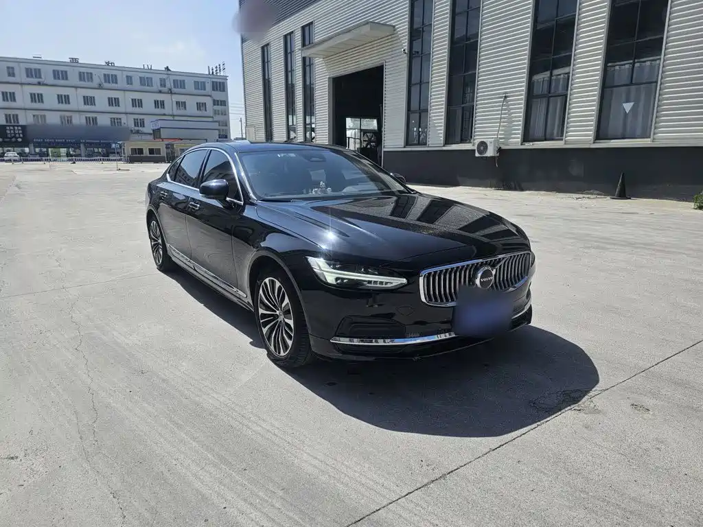 Volvo S90 — фото 23
