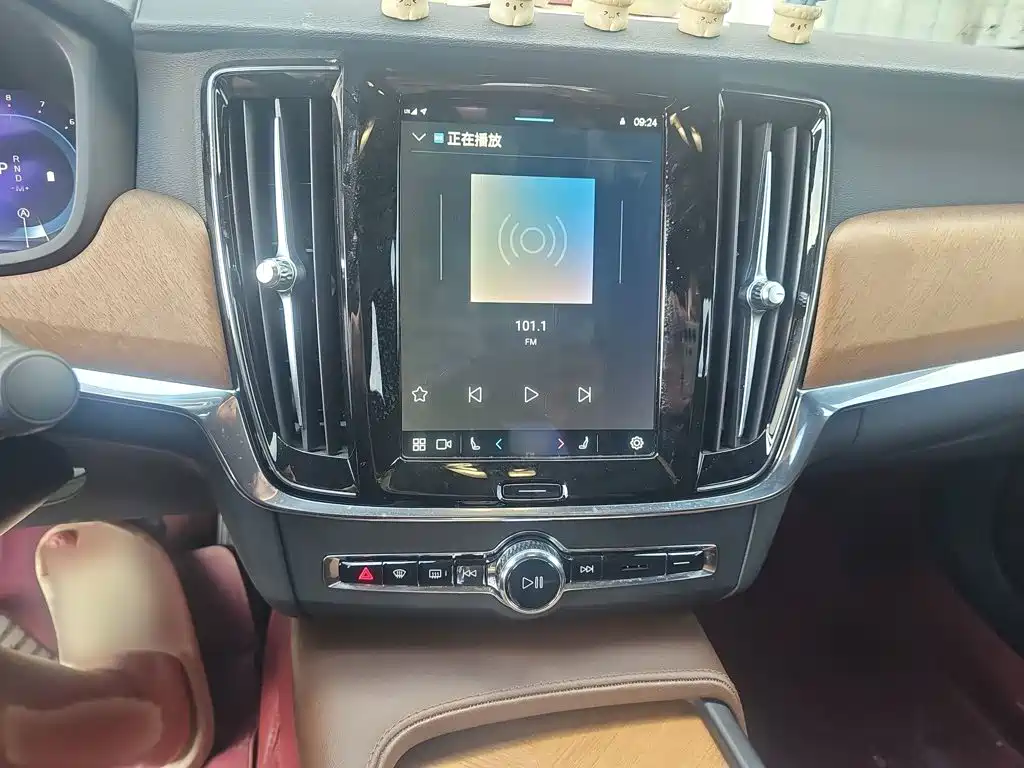 Volvo S90 — фото 10